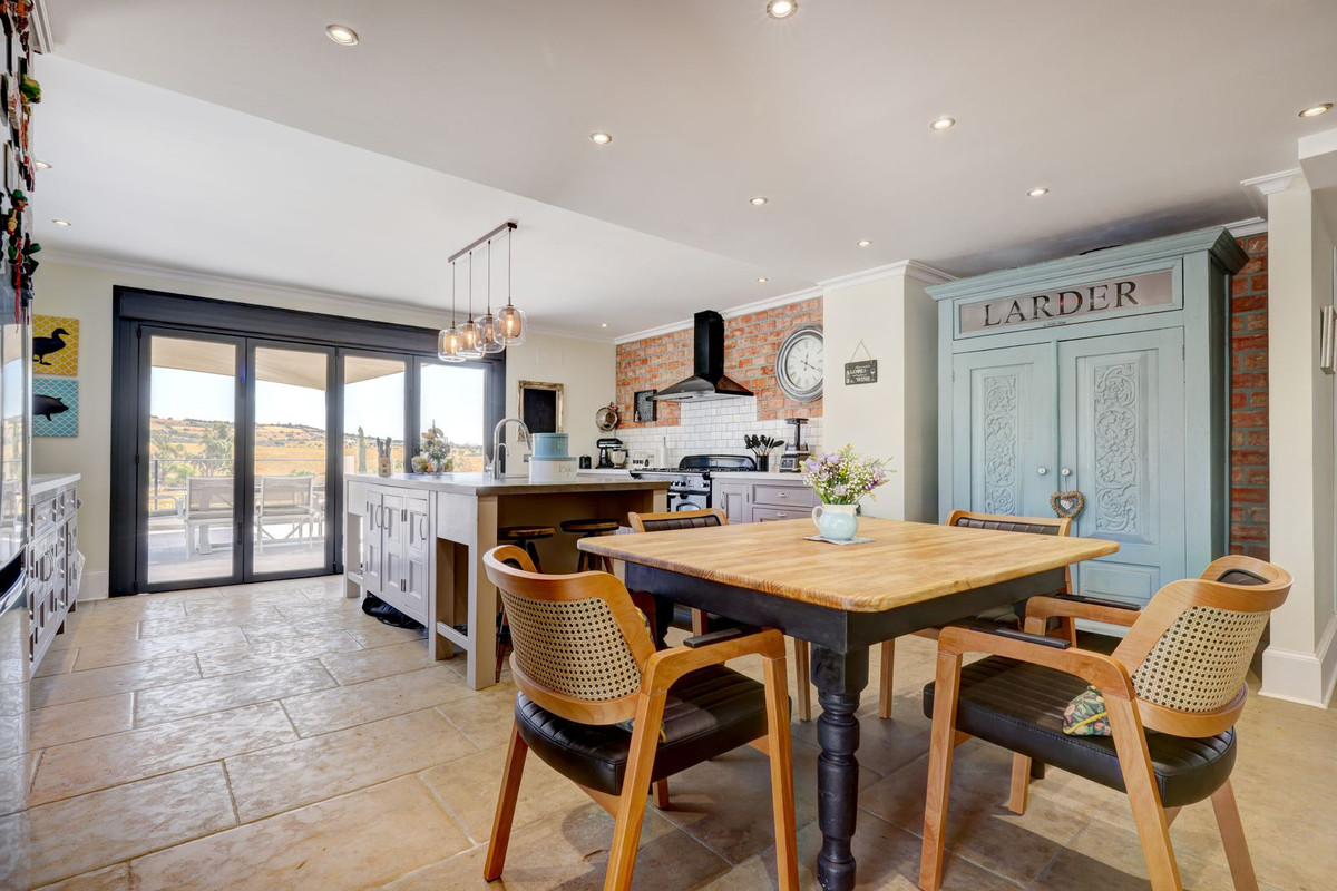 Huis te koop in Casares | 4 slaapkamers H5259436