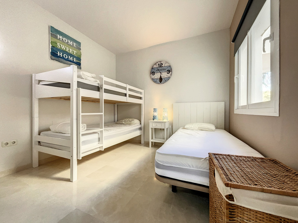 Appartement te koop in Casares | 2 slaapkamers H5294356