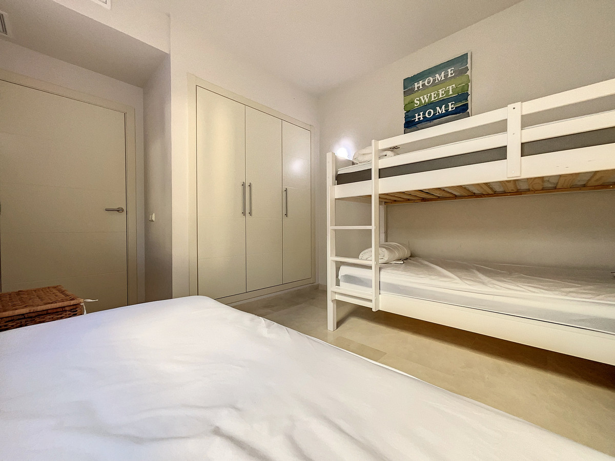 Appartement te koop in Casares | 2 slaapkamers H5294356