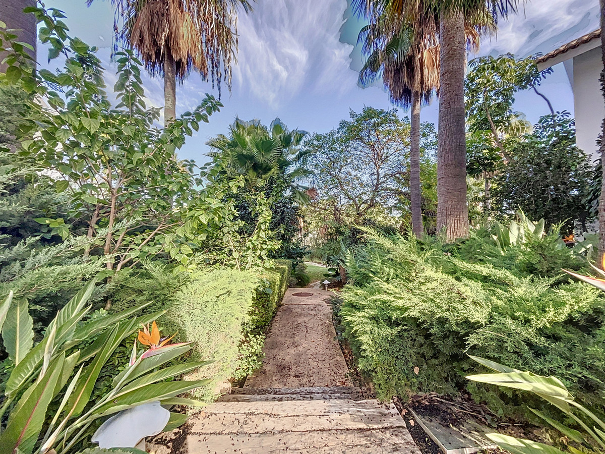 Appartement te koop in Casares | 2 slaapkamers H5294356