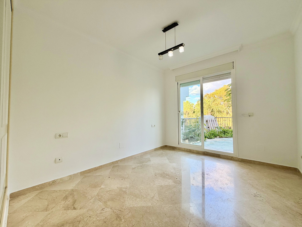 Appartement te koop in Casares | 2 slaapkamers H5327917