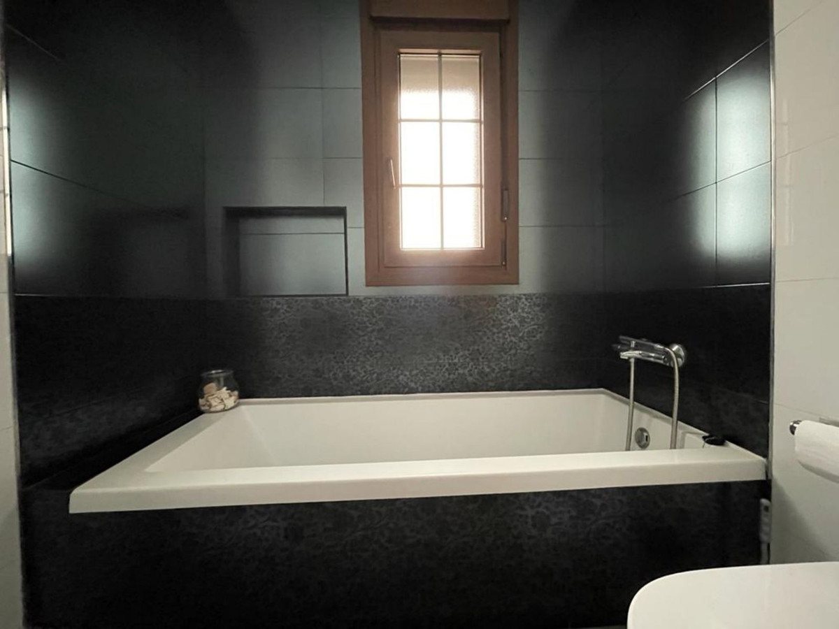 Huis te koop in Casares | 3 slaapkamers H5386876