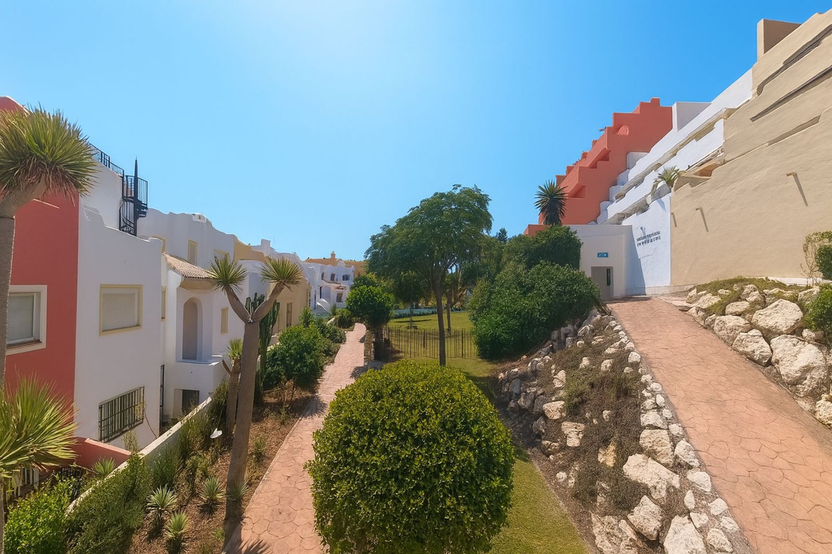 Appartement te koop in Casares | 2 slaapkamers H5387152