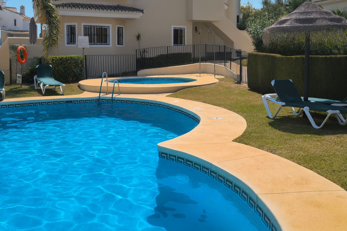 Appartement te koop in Casares | 2 slaapkamers H5387152