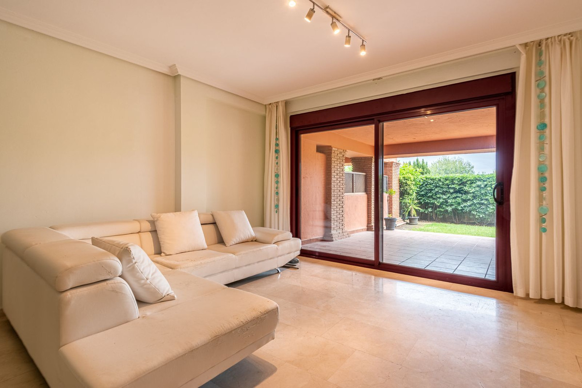 Appartement te koop in Casares | 2 slaapkamers H5390785