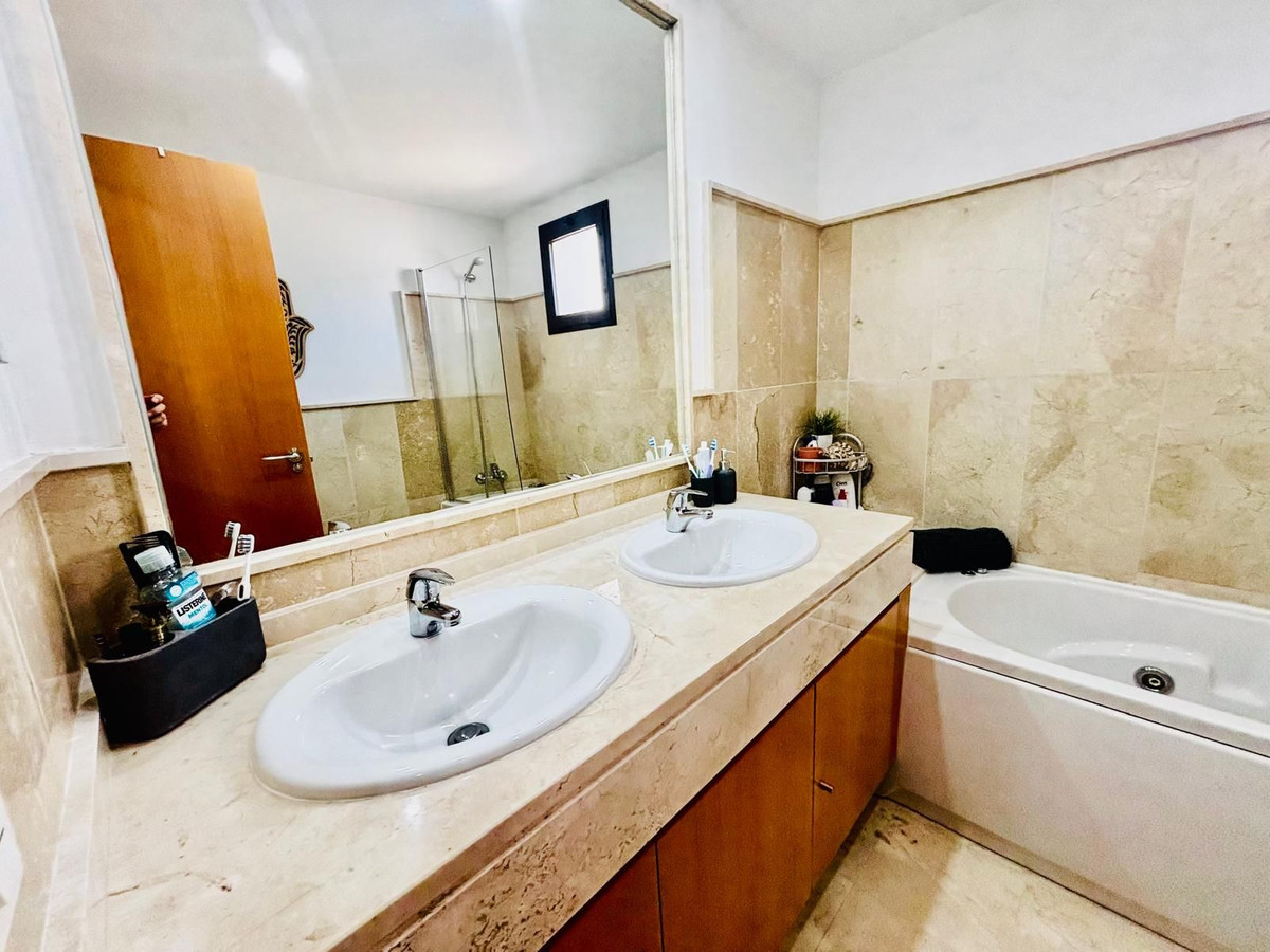 Appartement te koop in Casares | 2 slaapkamers H5393359