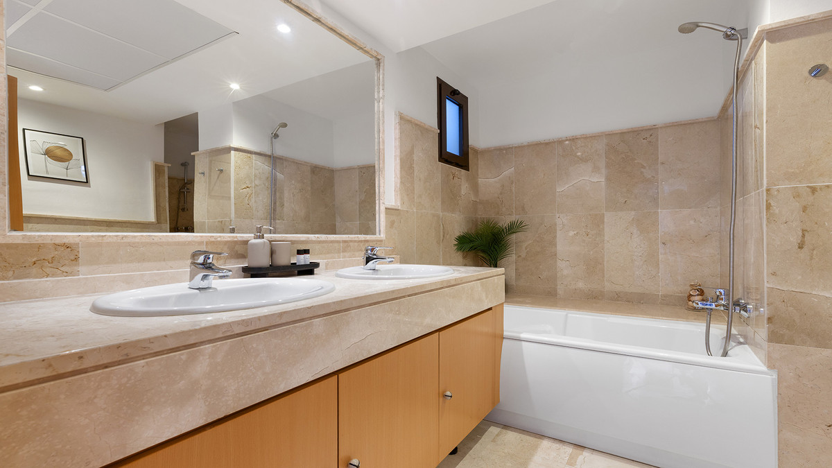Penthouse te koop in Casares | 3 slaapkamers H5395216