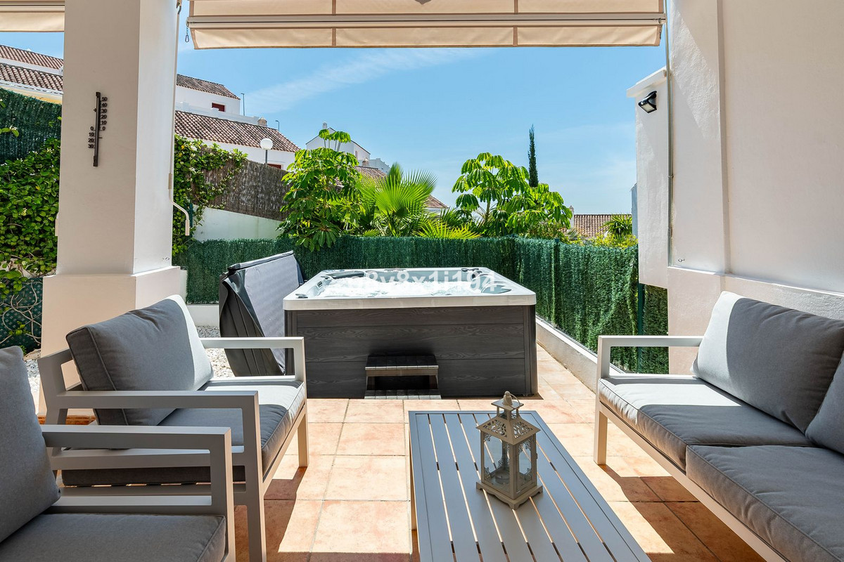 Appartement te koop in Casares | 4 slaapkamers H5408272