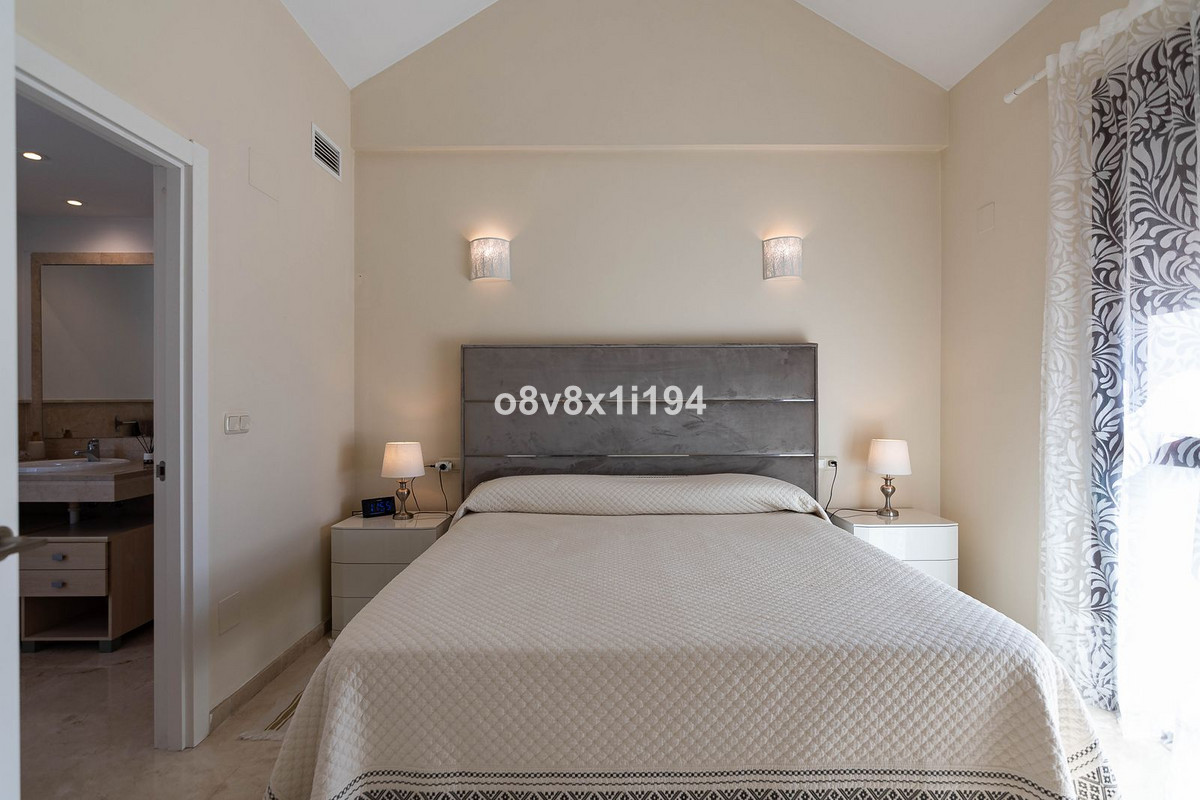 Appartement te koop in Casares | 4 slaapkamers H5408272