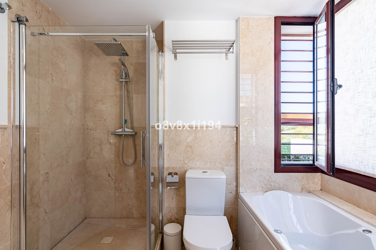 Appartement te koop in Casares | 4 slaapkamers H5408272