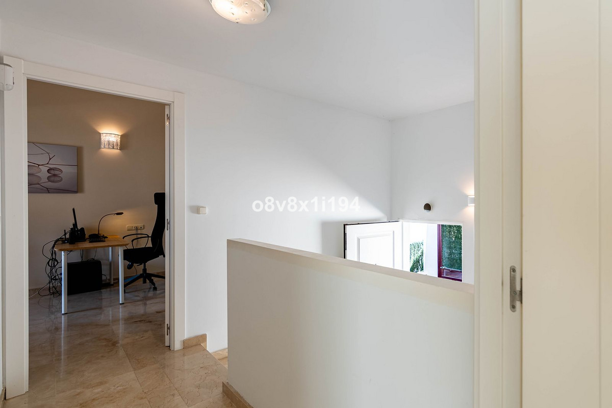 Appartement te koop in Casares | 4 slaapkamers H5408272