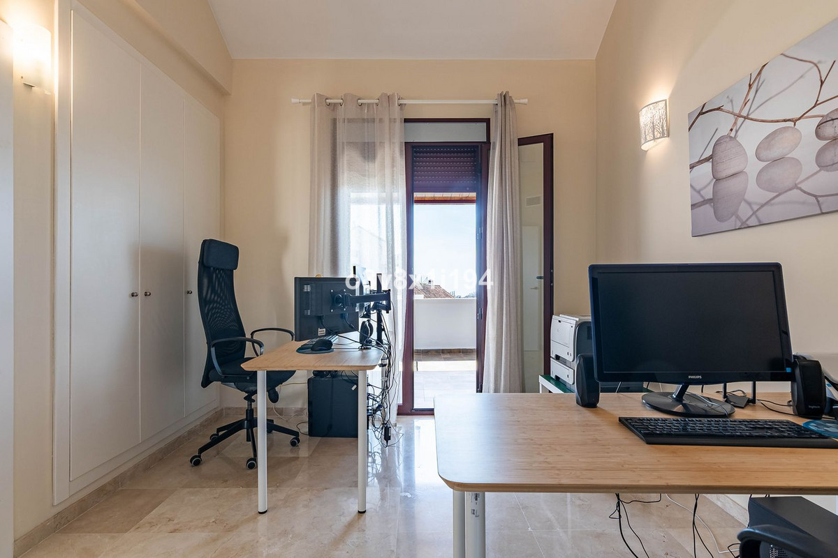 Appartement te koop in Casares | 4 slaapkamers H5408272