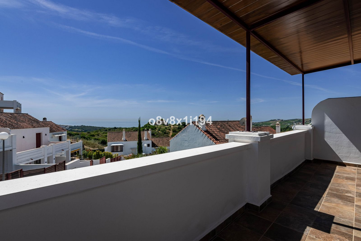 Appartement te koop in Casares | 4 slaapkamers H5408272
