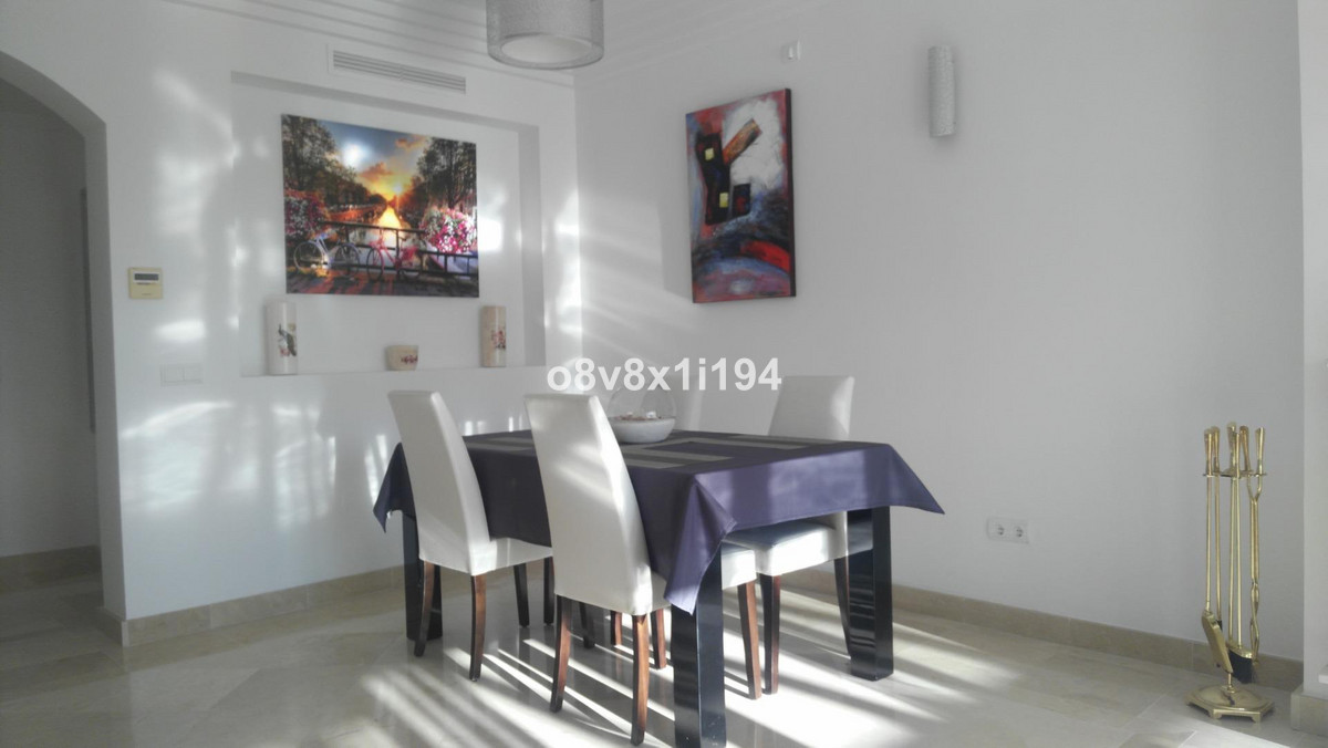 Huis te koop in Casares | 2 slaapkamers H5420248