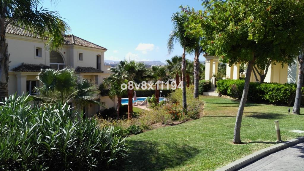 Huis te koop in Casares | 2 slaapkamers H5420248