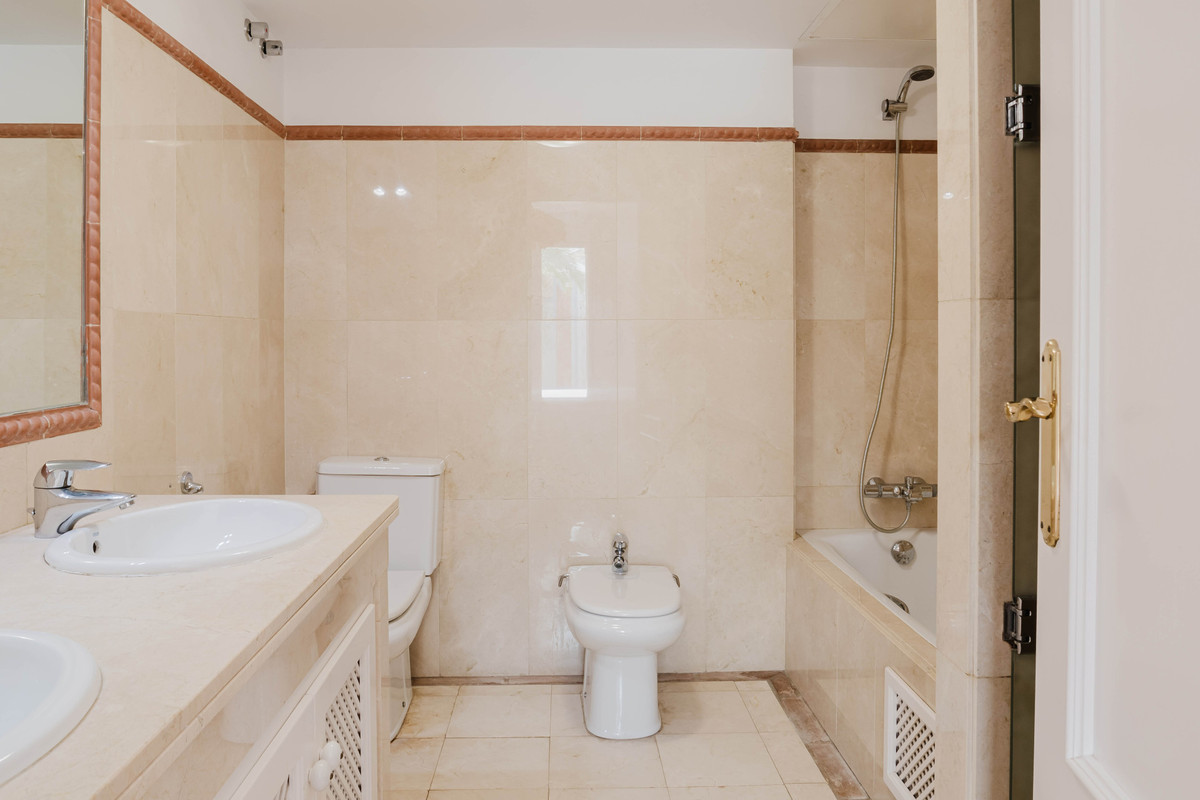 Huis te koop in Casares | 2 slaapkamers H5422621