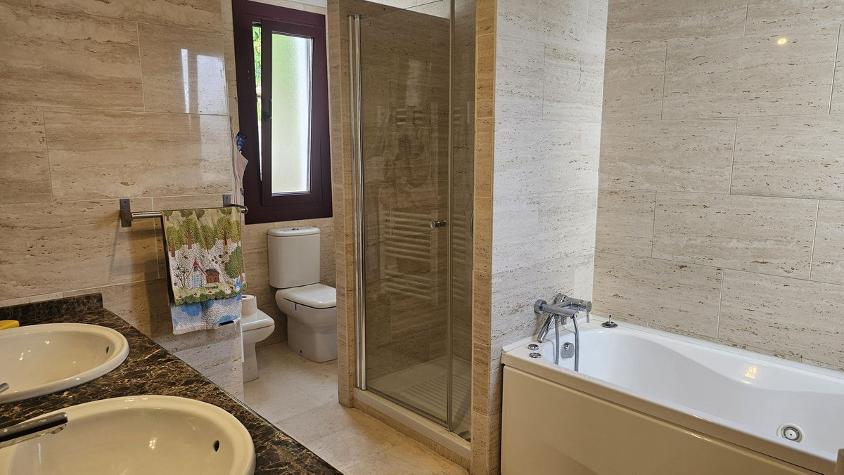 Appartement te koop in Casares | 2 slaapkamers H5461447