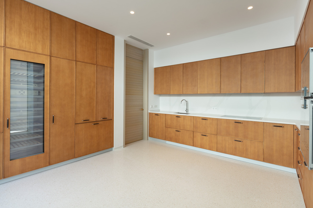 Appartement te koop in Casares | 4 slaapkamers H5478223