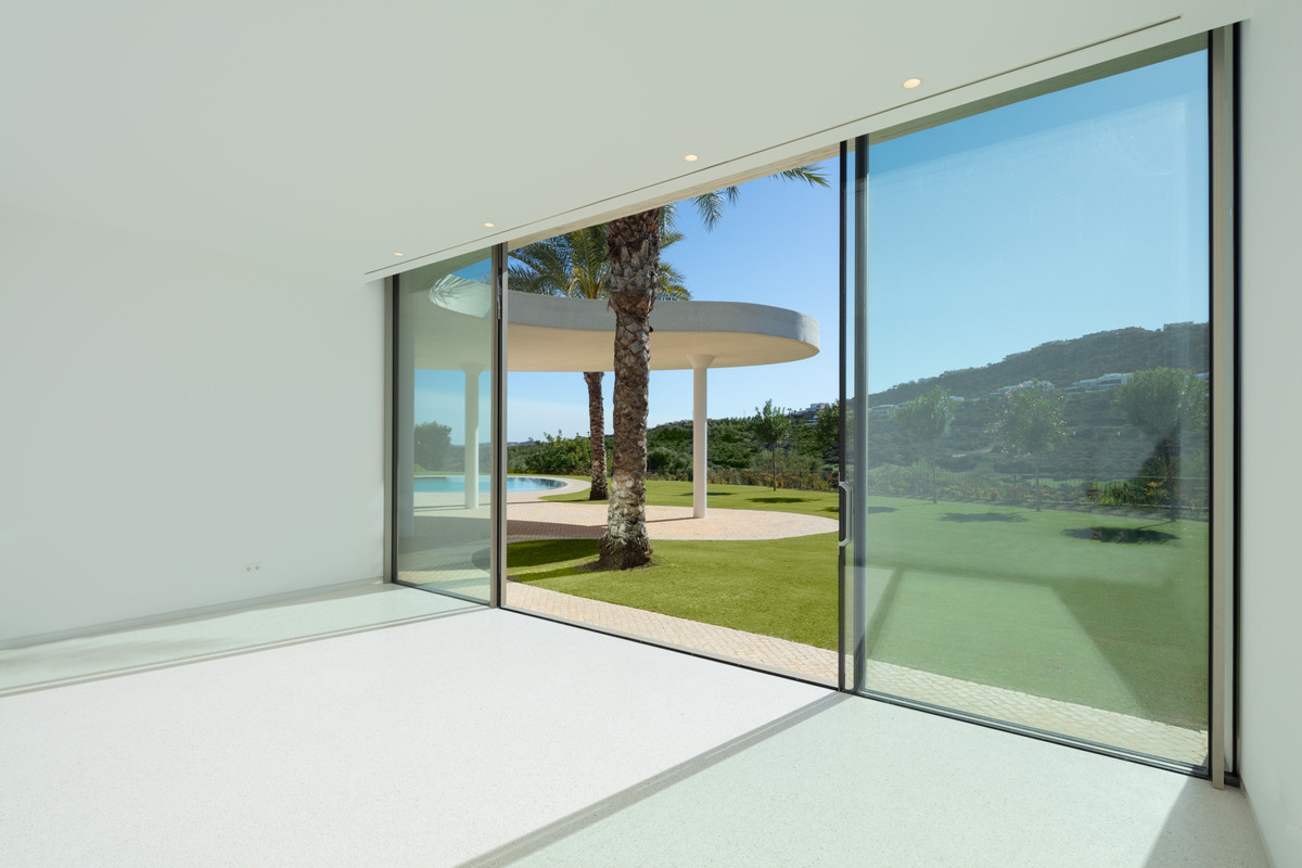Appartement te koop in Casares | 4 slaapkamers H5478223