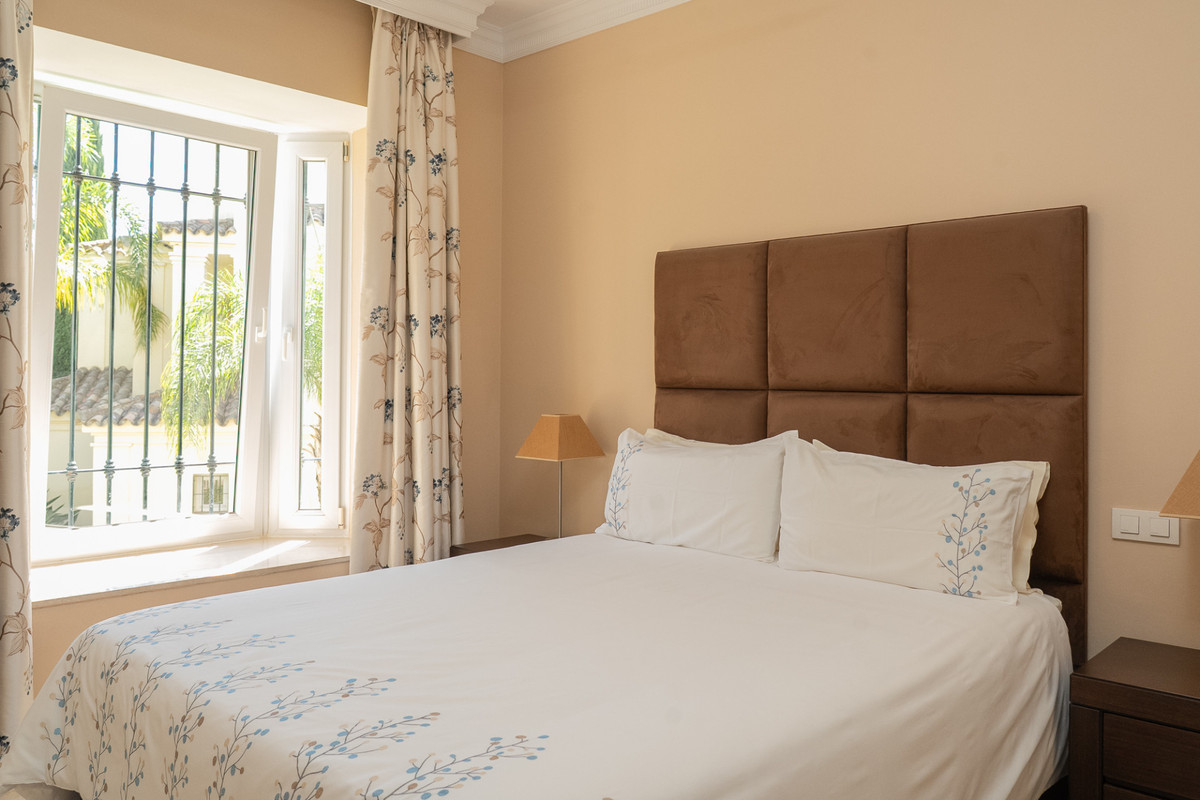 Appartement te koop in Casares | 2 slaapkamers H5494645