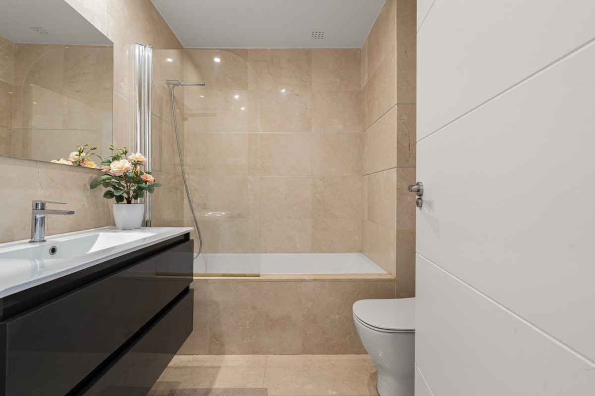 Appartement te koop in Casares | 2 slaapkamers H5496376