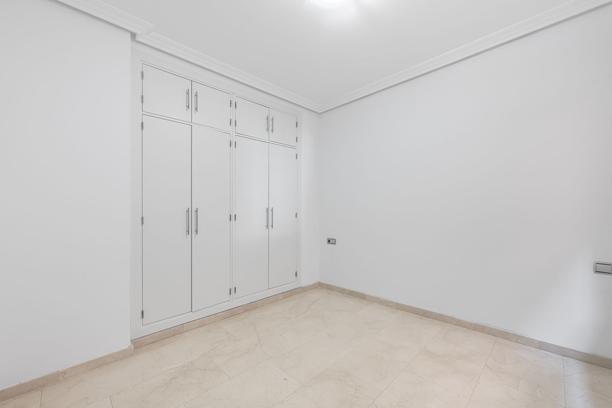 Appartement te koop in Casares | 1 slaapkamers H5520907