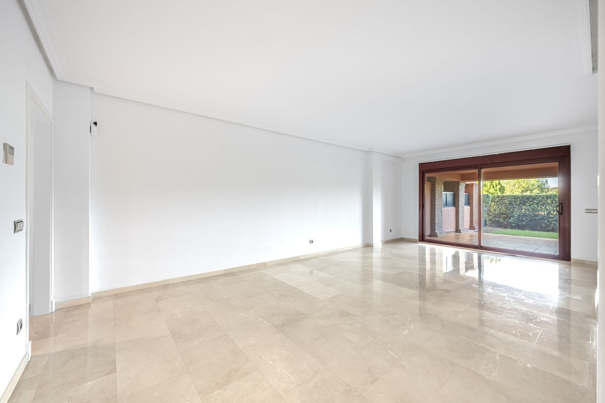 Appartement te koop in Casares | 2 slaapkamers H5520934