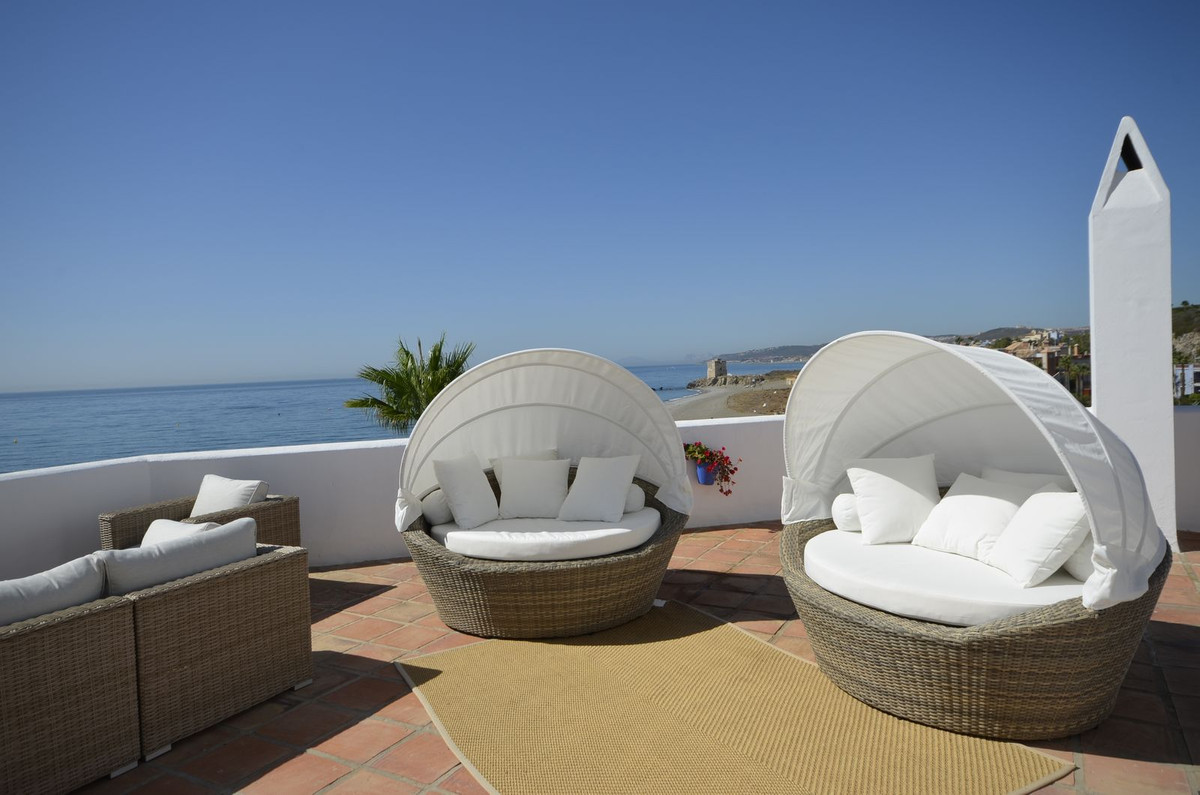 Penthouse in Casares Playa-1