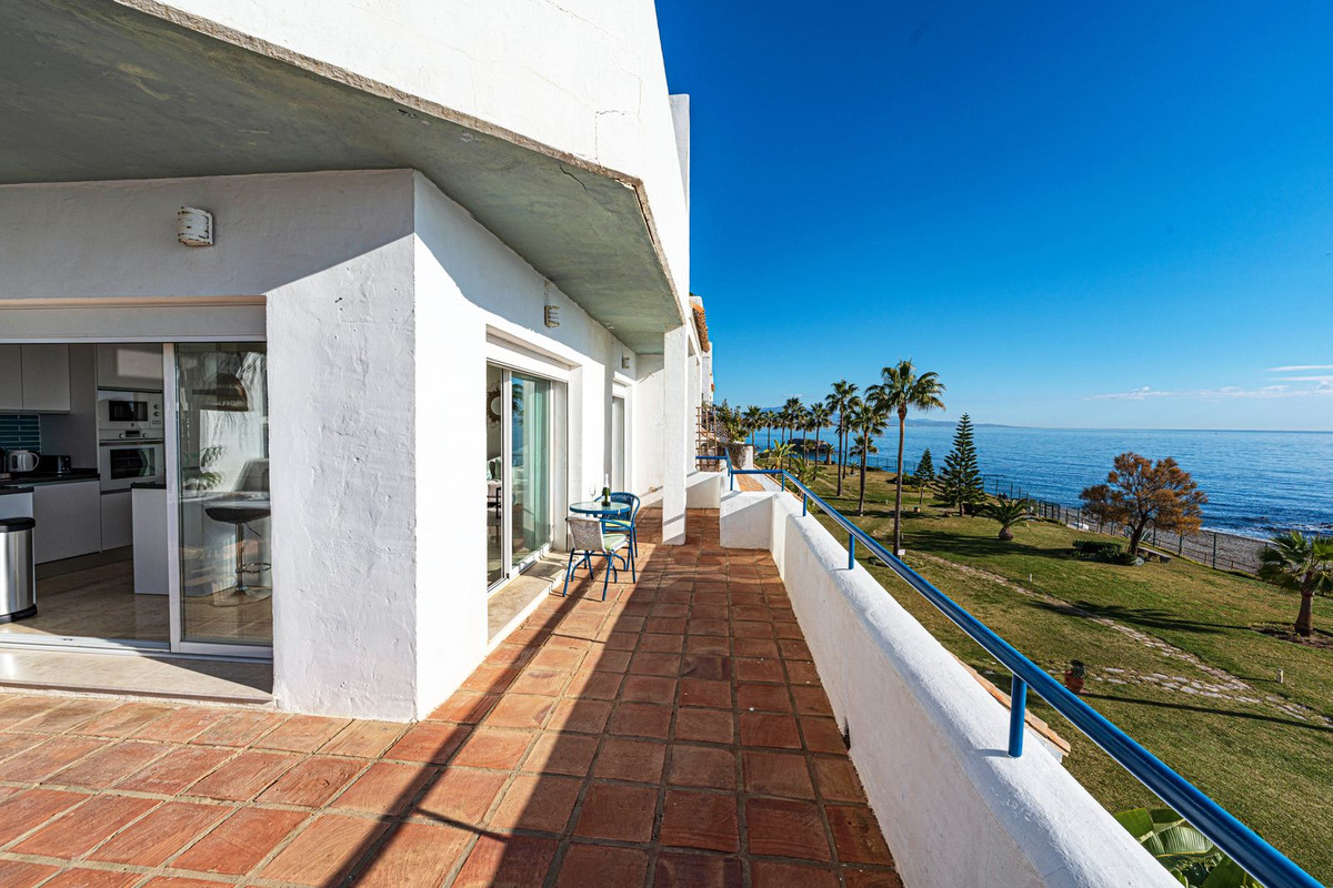 Penthouse in Casares Playa-11