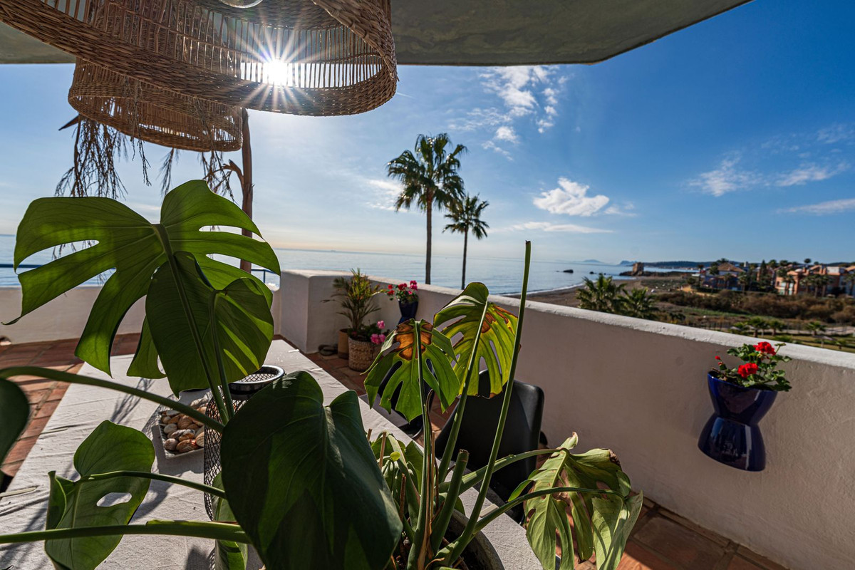 Penthouse in Casares Playa-14