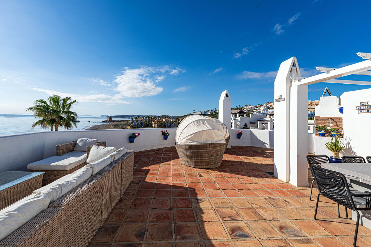 Penthouse in Casares Playa-2