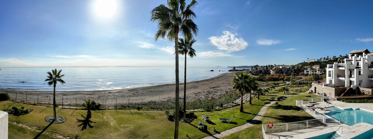 Penthouse in Casares Playa-33