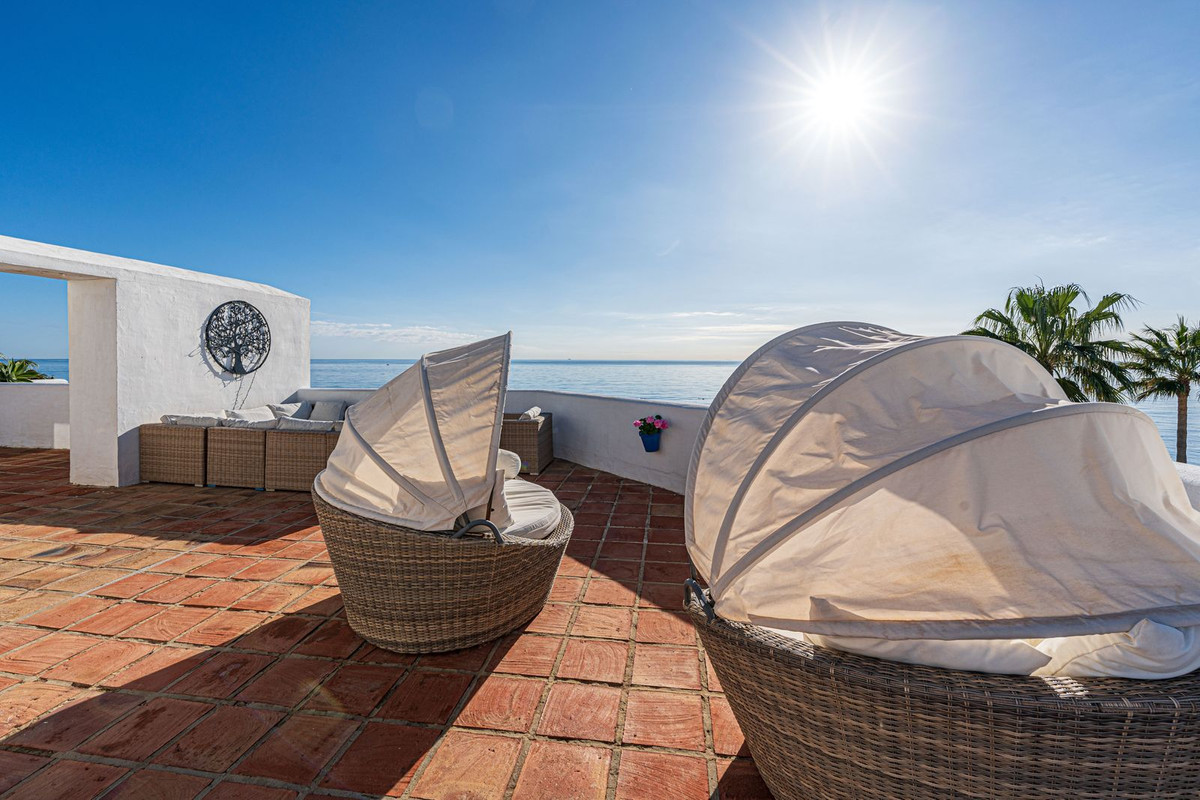 Penthouse in Casares Playa-38