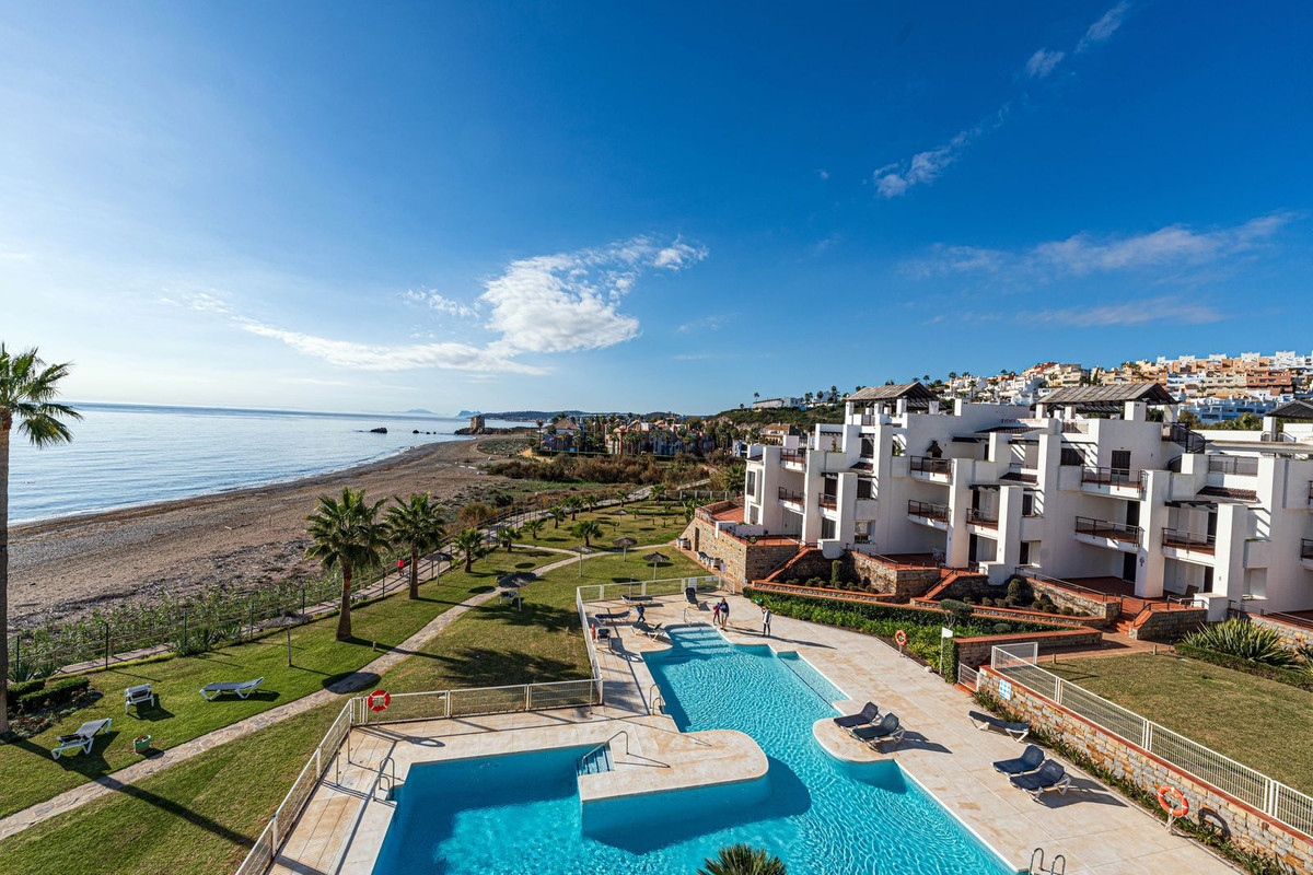 Penthouse in Casares Playa-39