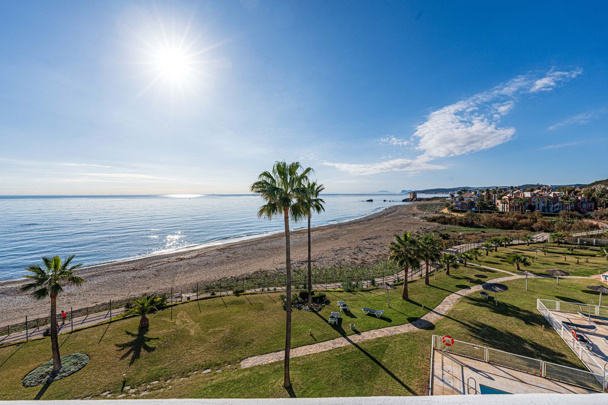 Penthouse in Casares Playa-41