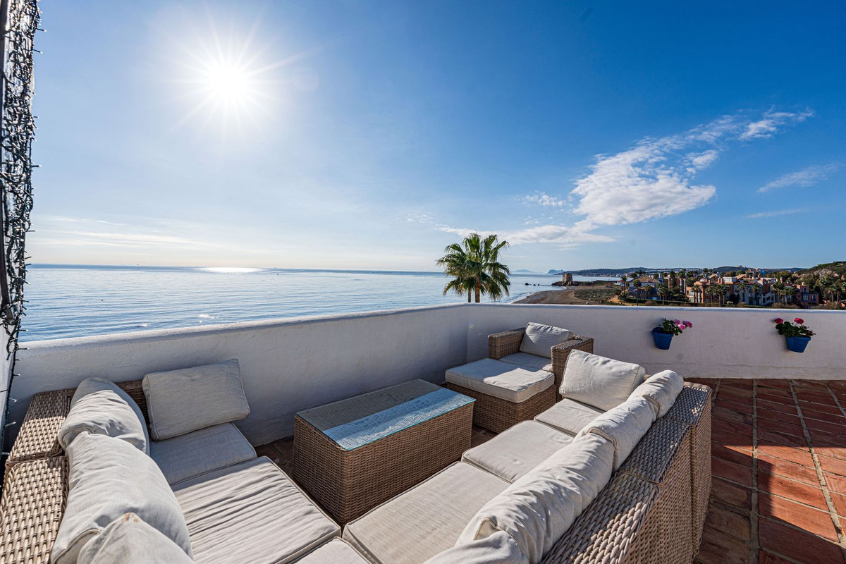 Penthouse in Casares Playa-42