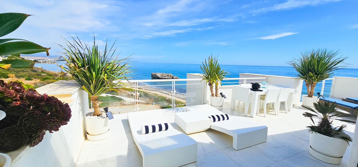 Penthouse in Casares Playa-37