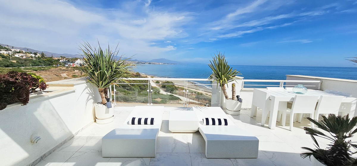 Penthouse in Casares Playa-41