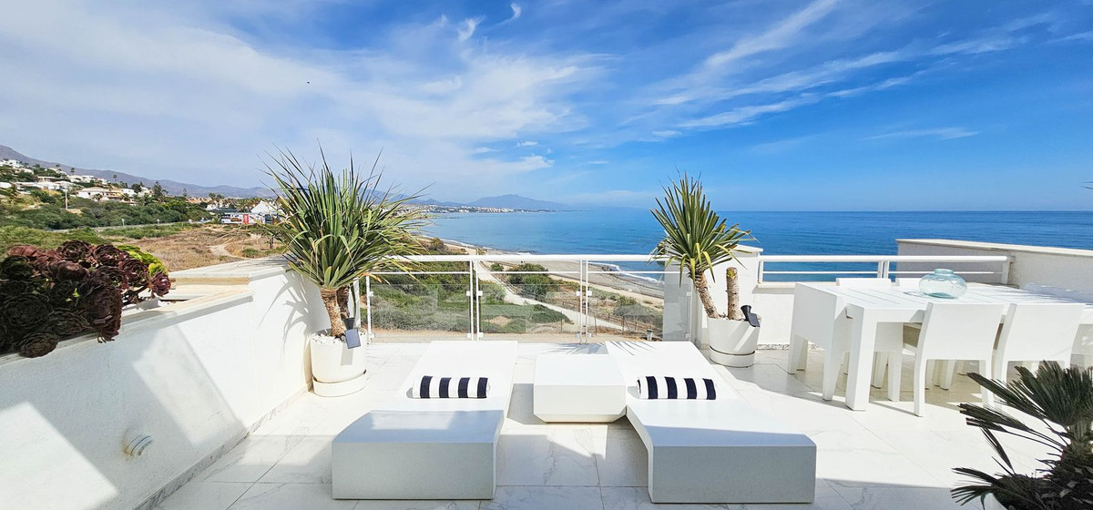 Penthouse in Casares Playa-42