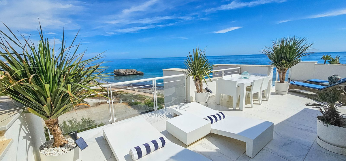 Penthouse in Casares Playa-47