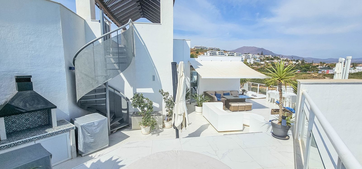 Penthouse in Casares Playa-67