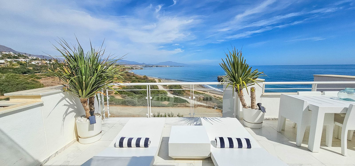 Penthouse in Casares Playa-7