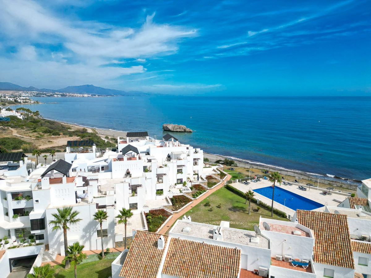 Penthouse in Casares Playa-80