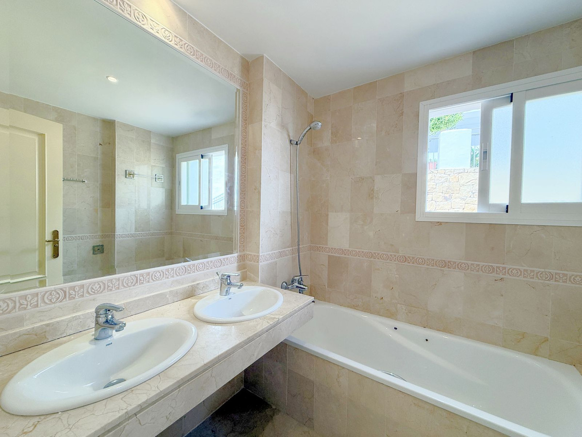 Duplex in Casares Playa-31