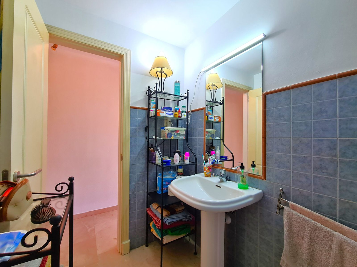 Appartement te koop in Casares Playa | 1 slaapkamers H5048581