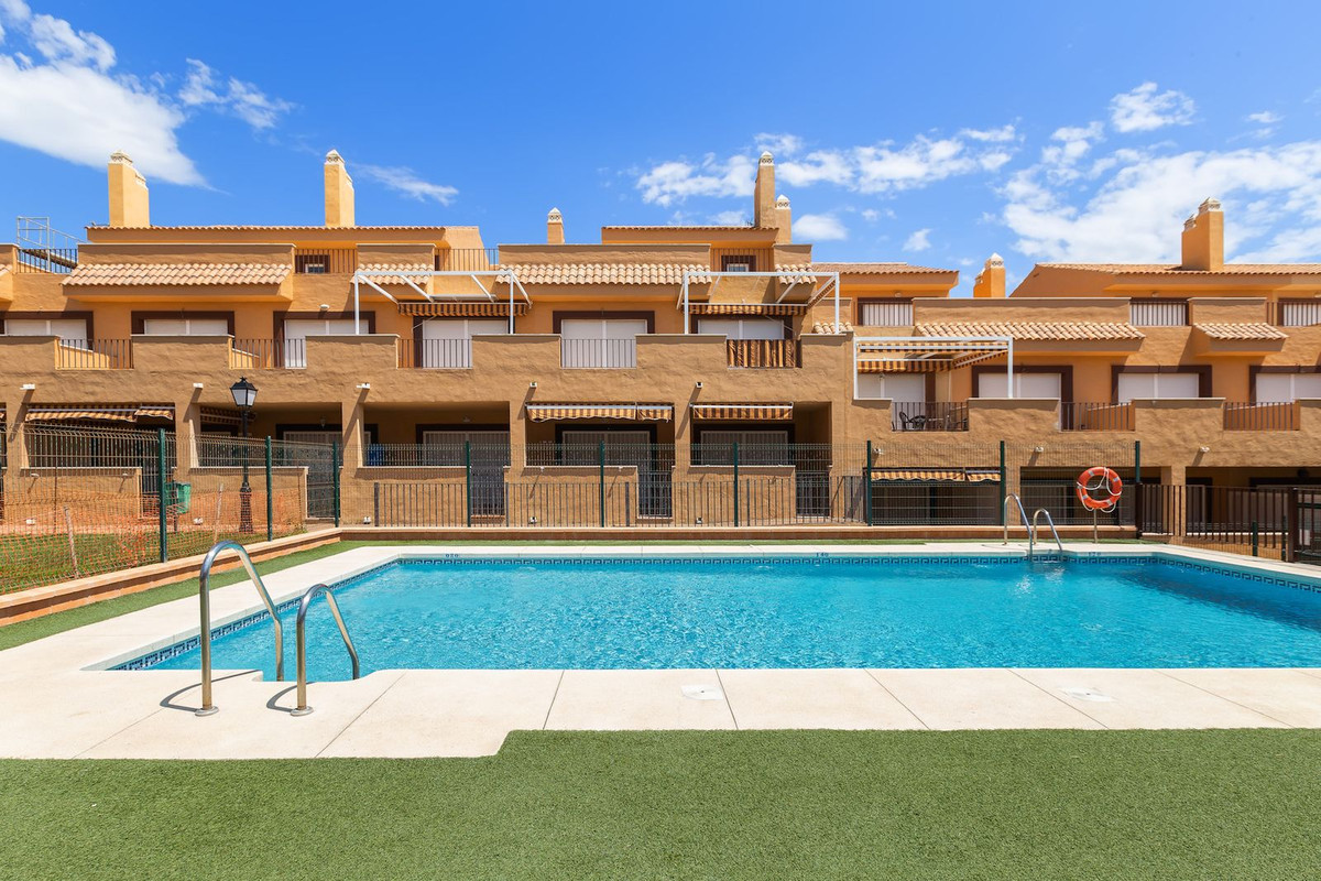 Appartement te koop in Casares Playa | 1 slaapkamers H5048581
