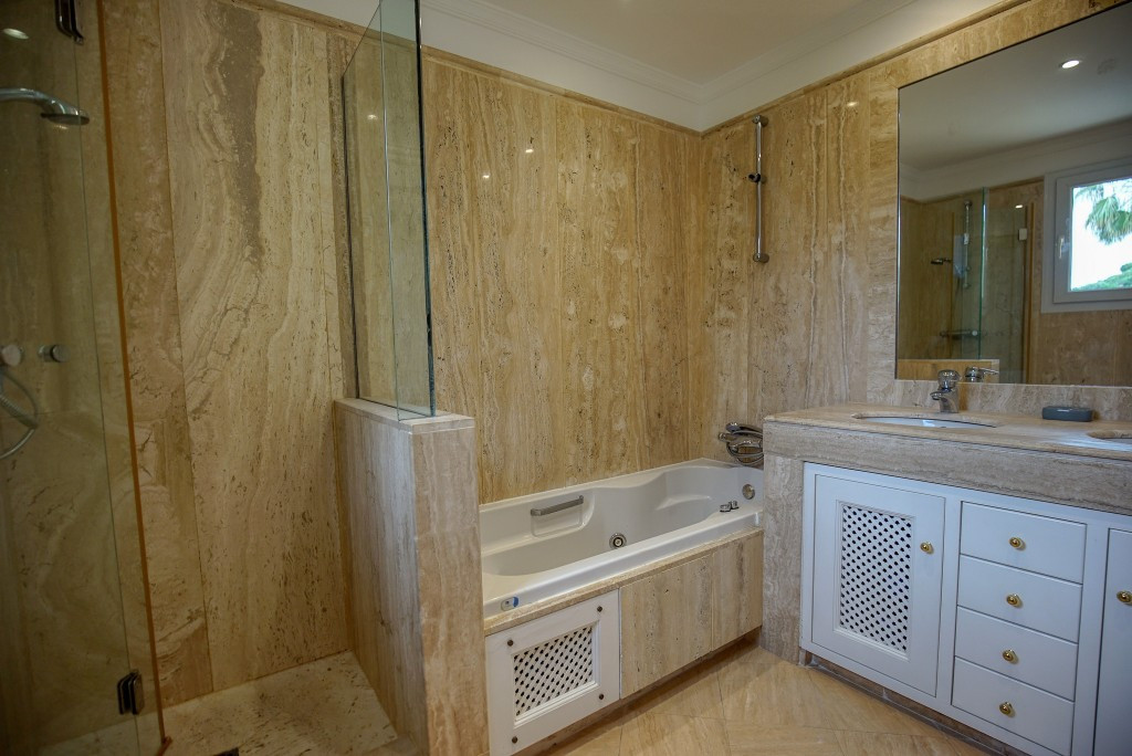 Appartement te koop in Casares Playa | 3 slaapkamers H5049022