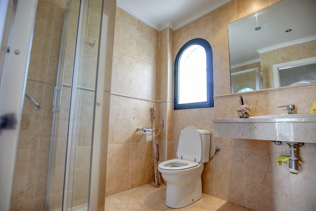 Appartement te koop in Casares Playa | 3 slaapkamers H5049022