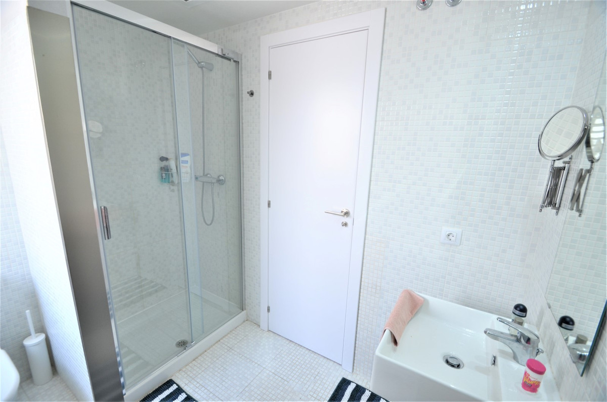 Penthouse te koop in Casares Playa | 2 slaapkamers H5062213