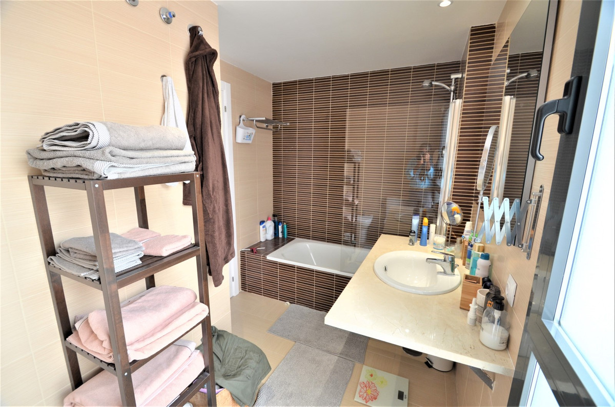 Penthouse te koop in Casares Playa | 2 slaapkamers H5062213